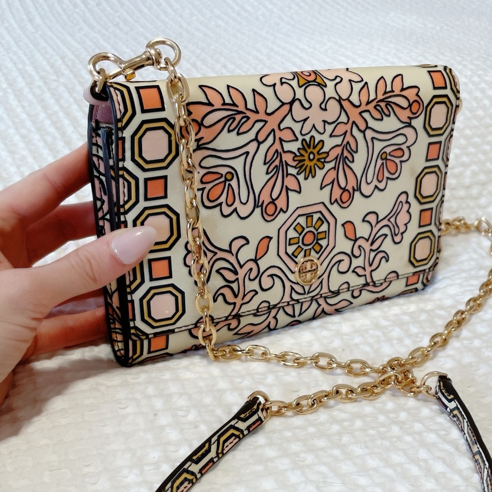 Floral Cream and Pink Chain-Strap Crossbody Bag - Picture 5 of 12